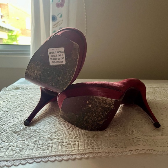 Yves Saint Laurent Burgundy Pumps Size 6 US - Picture 5 of 5
